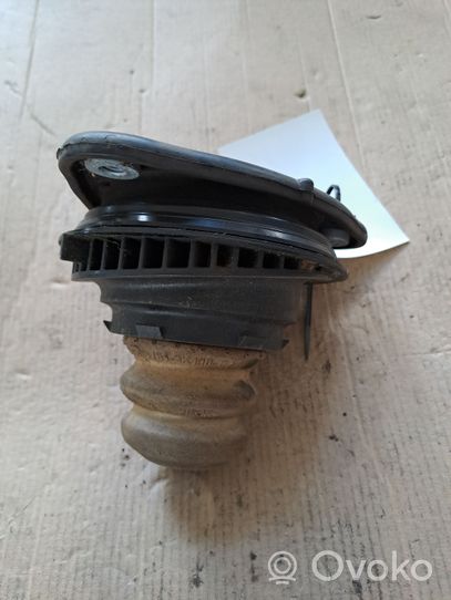 Ford Focus Coil spring mount 