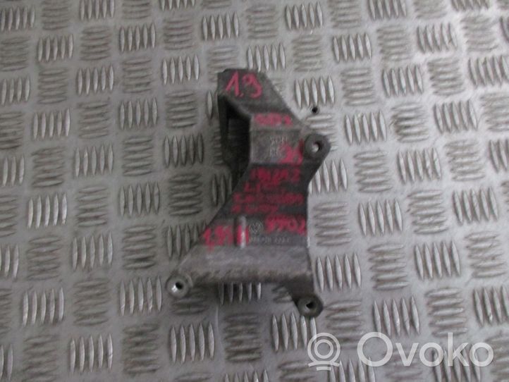 Seat Cordoba (6K) Supporto di montaggio del motore (usato) 038129723E