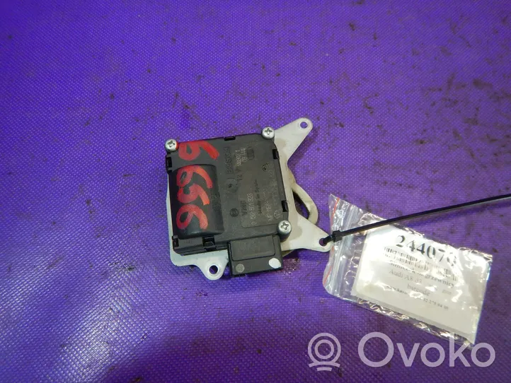 Audi A8 S8 D3 4E Motorino attuatore ricircolo aria dell’A/C 0132801323