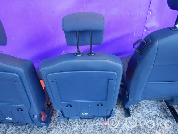 Peugeot 1007 Sitze komplett 