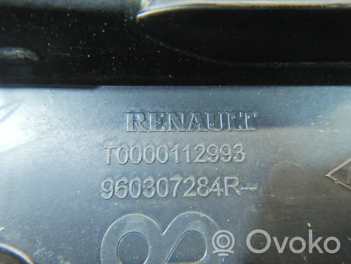 Renault Clio I Takaluukun/tavaratilan spoileri 960306662R