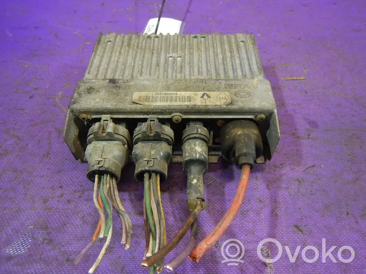 Renault Master II Unité de commande, module ECU de moteur 8200061203