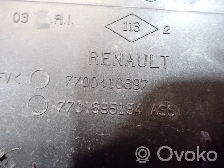 Renault Clio II Third/center stoplight 7700410897