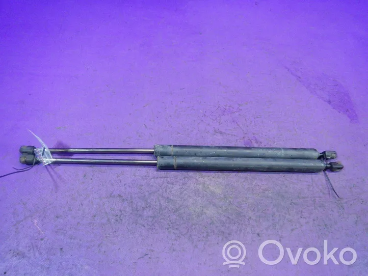 Volkswagen Transporter - Caravelle T4 Tailgate strut 