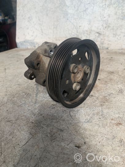 Volkswagen Jetta VI Power steering pump 