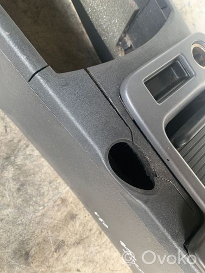 Volvo V50 Center console 