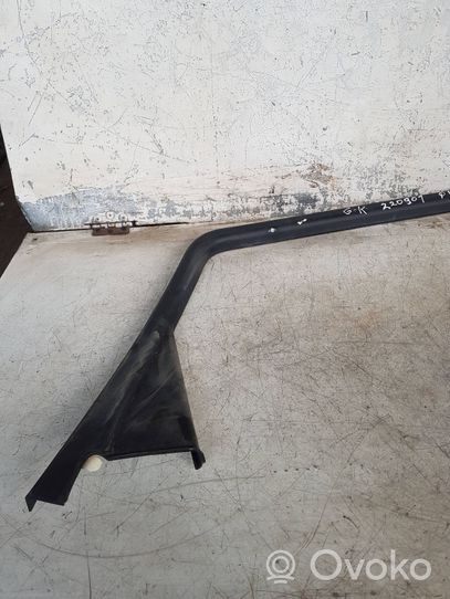 Audi Q5 SQ5 Cornice del finestrino/vetro della portiera posteriore 8r0867671