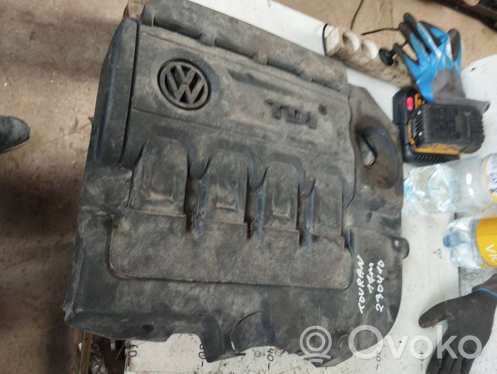 Volkswagen Touran III Couvercle cache moteur 04L103954T