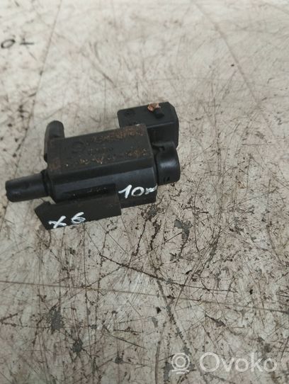 BMW X6 E71 Włącznik elektromagnetyczny rozrusznika / Solenoid 7810831