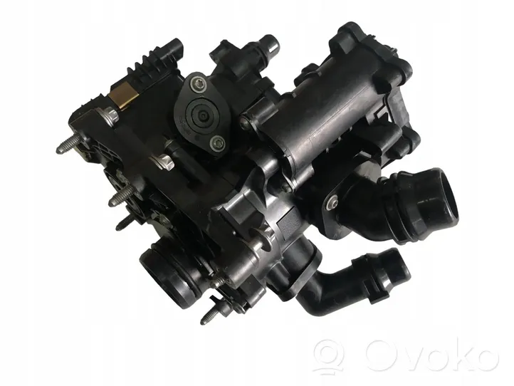 BMW 2 F46 Obudowa termostatu 0631943