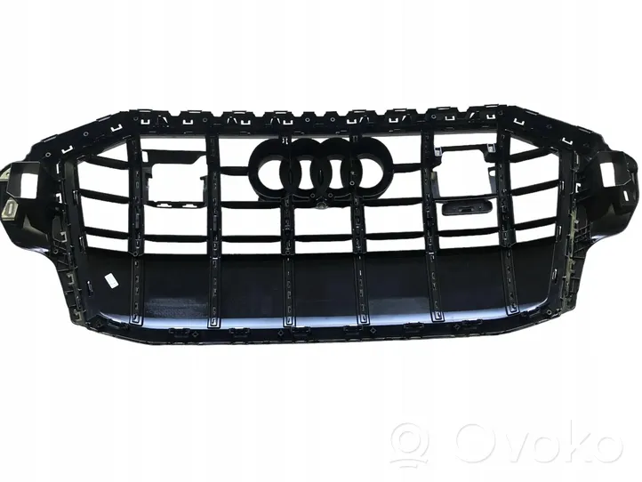 Audi Q7 4M Grille calandre supérieure de pare-chocs avant 4M0853651AK