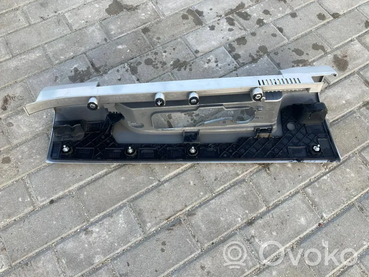 Opel Vivaro Set feux arrière / postérieurs 93450969