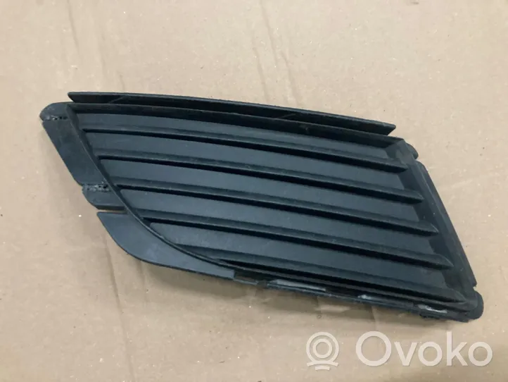 Opel Corsa C Pretmiglas luktura dekoratīvais režģis 13120836