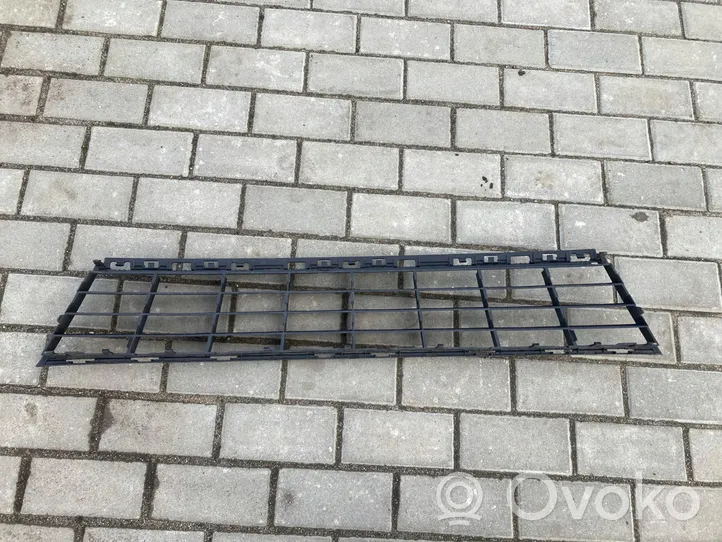 Renault Clio III Grille calandre supérieure de pare-chocs avant RENAULT