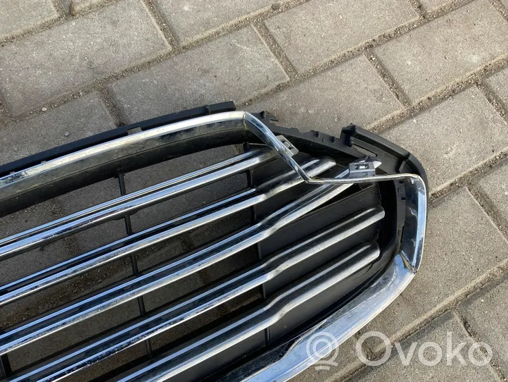 Ford Mondeo MK V Grille calandre supérieure de pare-chocs avant DS738150JW