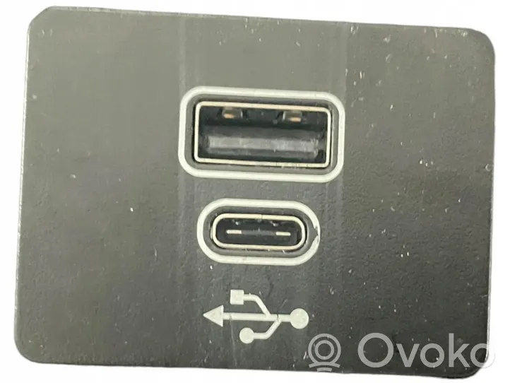 Ford Kuga III Connecteur/prise USB NX7T-14F014-AC