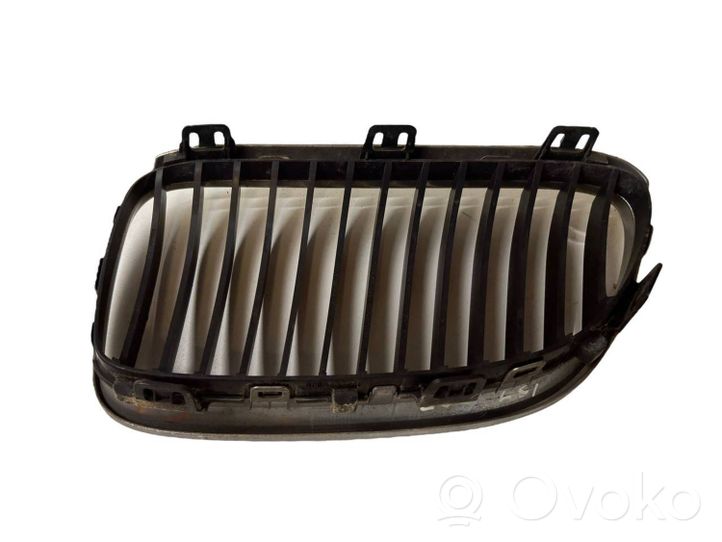 BMW 3 E92 E93 Front bumper upper radiator grill 7254967