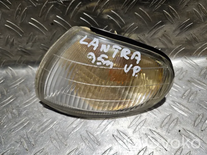 Hyundai Lantra II Front indicator light 92301285