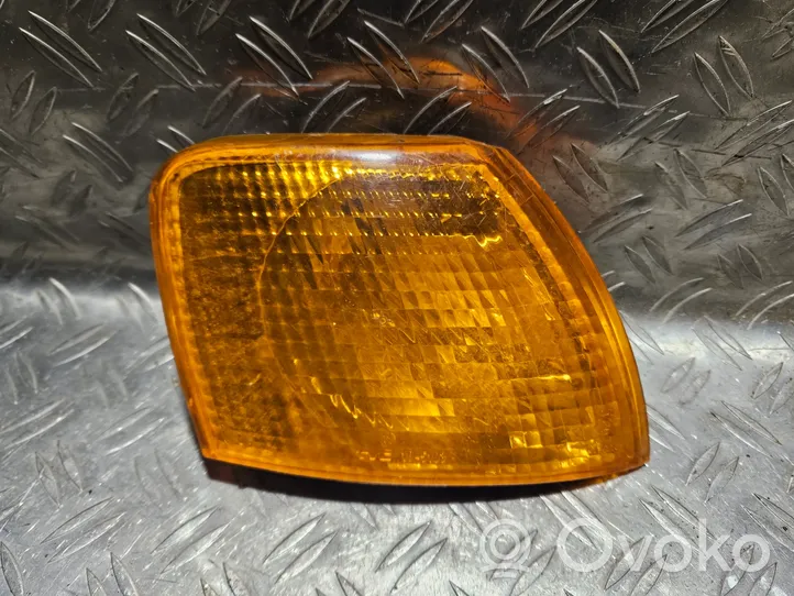 Volkswagen PASSAT B5 Frontblinker 185108B