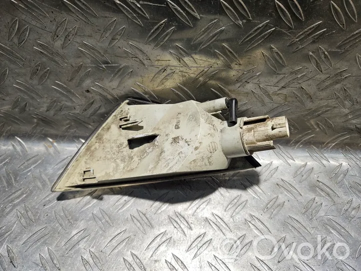 Mitsubishi Carisma Indicatore di direzione anteriore 952158