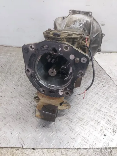 Mitsubishi Pajero Manual 5 speed gearbox ME580807