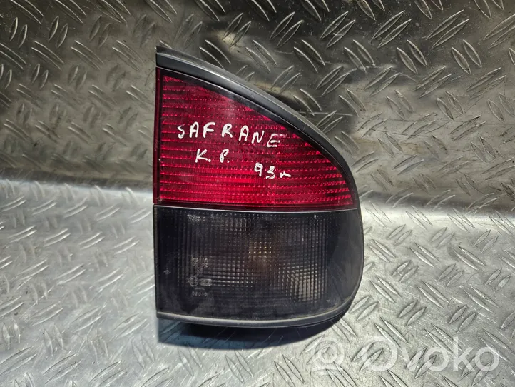 Renault Safrane Luz trasera/de freno 7700808304