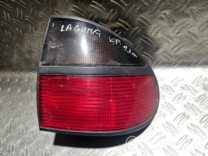 Renault Laguna I Задний фонарь в кузове 7700820051
