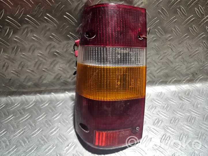 Opel Frontera A Lampa tylna 6R01823