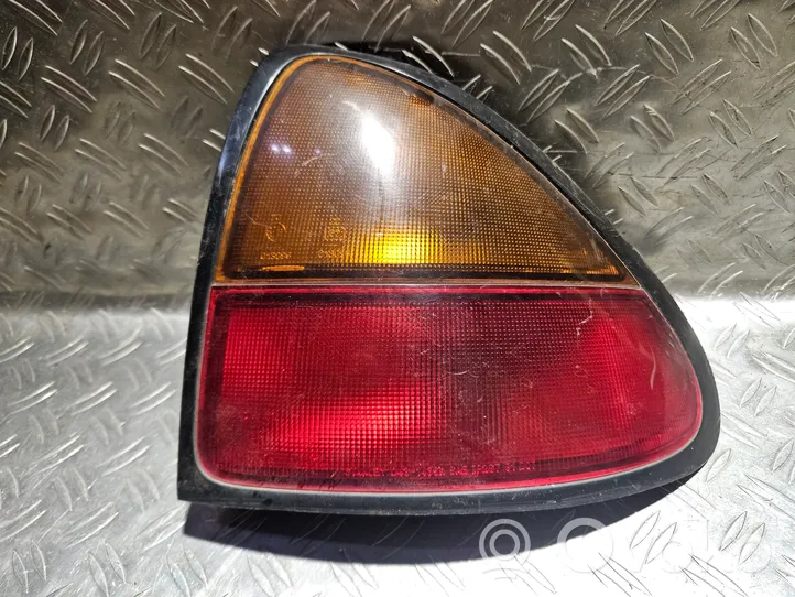 Mazda 323 Lampa tylna 0431436R