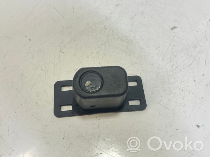 BMW 5 E39 Support de capteur de stationnement arrière PDC 803827205