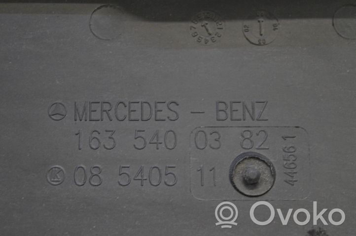Mercedes-Benz ML W163 Sulakerasian kansi 1635400382