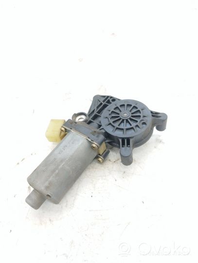 Mercedes-Benz CLK A208 C208 Moteur de lève-vitre de porte avant 0130821723