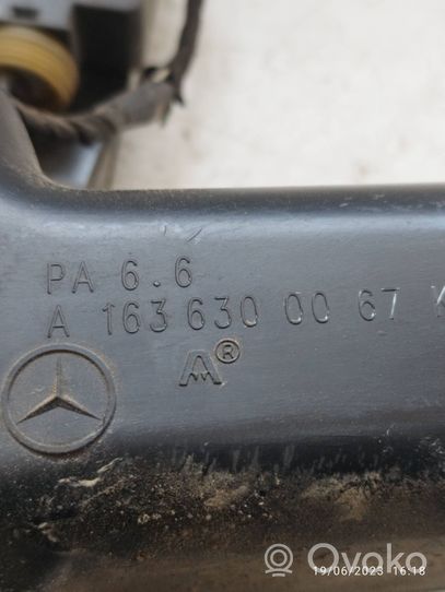 Mercedes-Benz ML W163 Polttoainesäiliön korkin suoja A1636300067