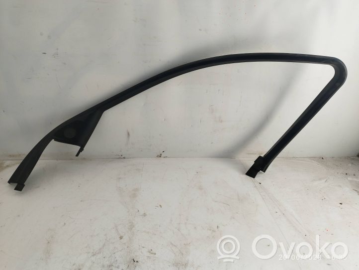 BMW 7 E65 E66 Moulure de vitre de la porte avant 8223820