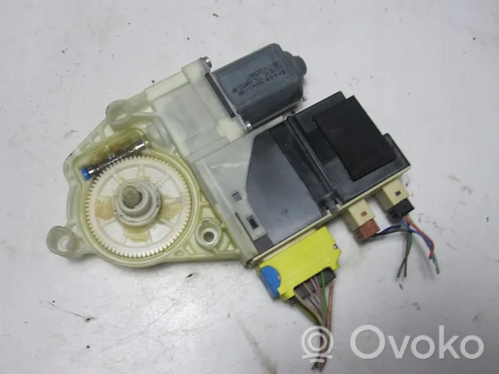 Citroen C4 I Moteur de lève-vitre de porte avant 9681577780