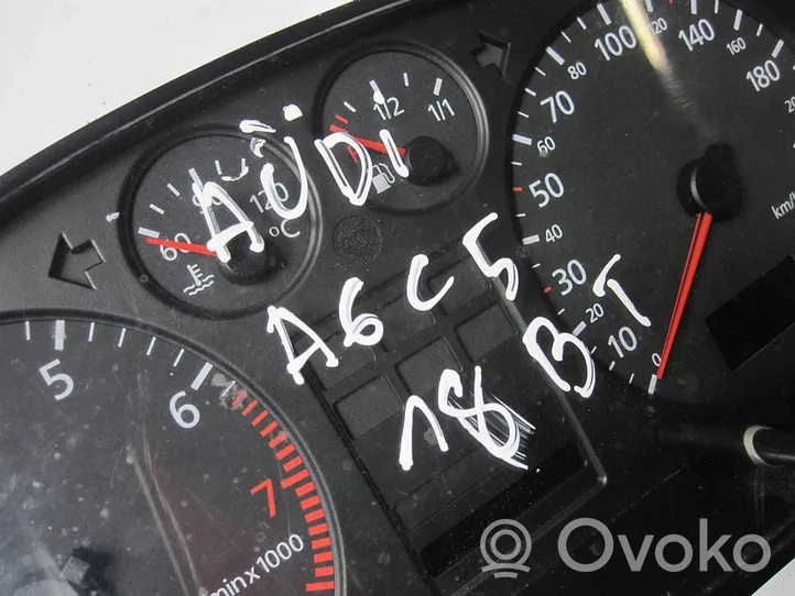 Audi A6 S6 C5 4B Licznik / Prędkościomierz 4B0919860PX
