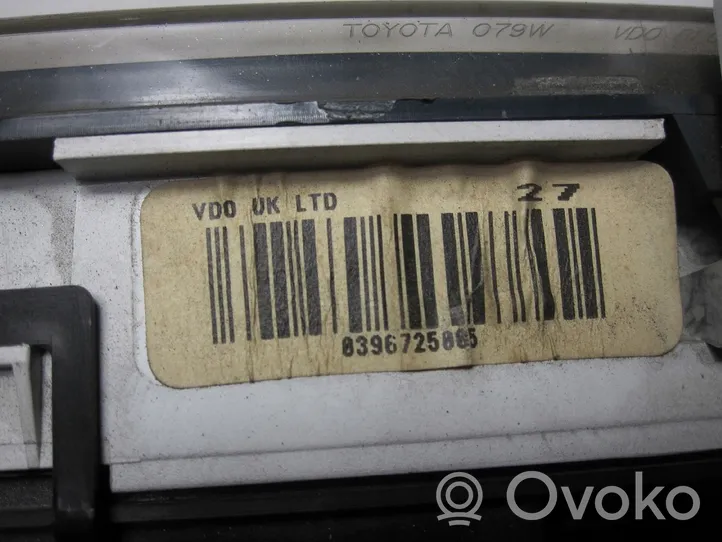 Toyota Avensis T220 Tachimetro (quadro strumenti) 0396725005