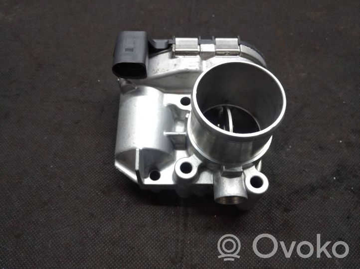 Nissan Qashqai+2 Clapet d'étranglement 8200330810