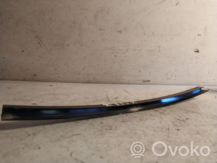 BMW 3 E90 E91 Rivestimento portiera posteriore (modanatura) 