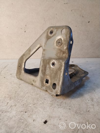 Audi A6 S6 C6 4F Soporte de montaje del guardabarros 4F0821135