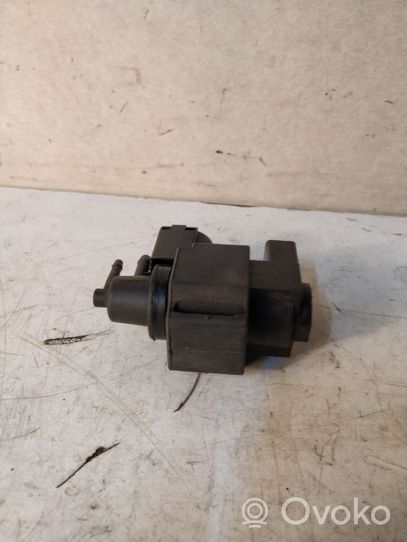 Audi A8 S8 D3 4E Solenoidinis vožtuvas 059906629