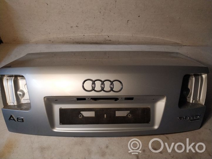 Audi A8 S8 D3 4E Takaluukun/tavaratilan kansi 