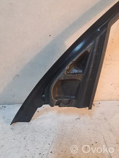 BMW 3 E90 E91 Front door window/glass frame 7060205