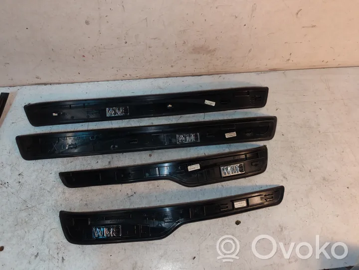 BMW 3 E90 E91 Set di rifiniture davanzale (interno) 