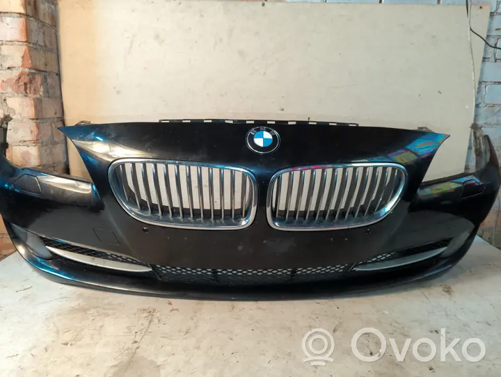 BMW 5 F10 F11 Zderzak przedni 7232328