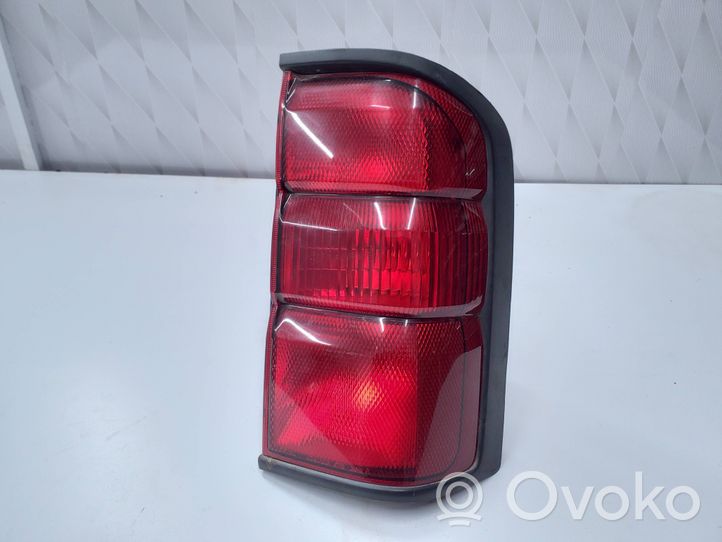 Nissan Patrol 4W60 Lampa tylna 