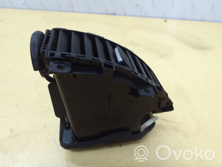 Nissan Note (E11) Griglia di ventilazione centrale cruscotto 63751BH00A