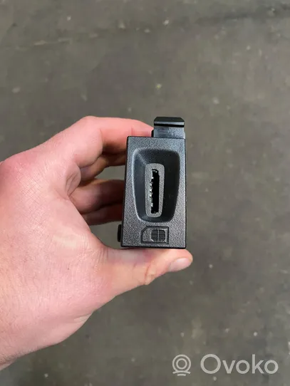 Volvo XC60 Ignition key card reader 31450931