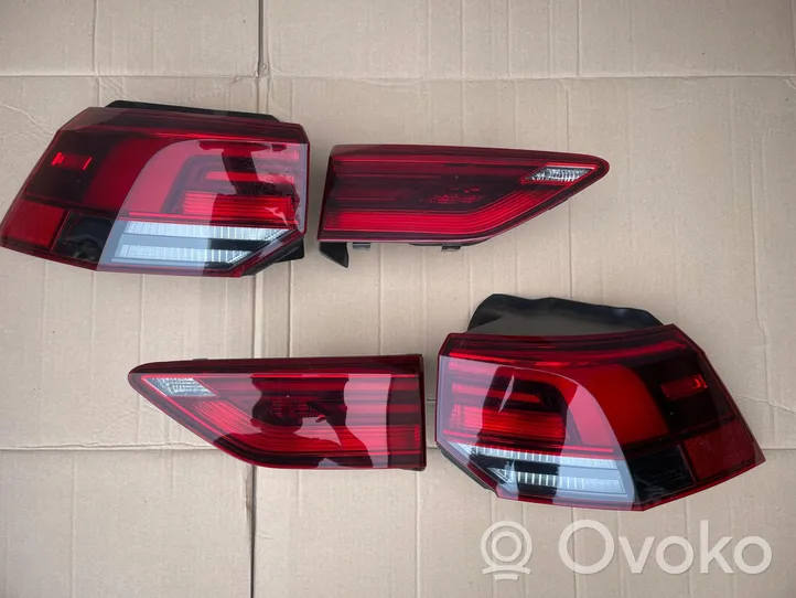 Volkswagen Golf VIII Lampy tylne / Komplet 5H0945093C