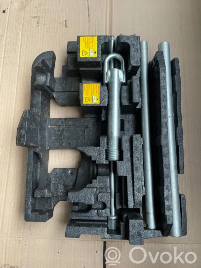 997501544R Renault Master III Bordwerkzeug Satz Set, 36.71 € | RRR